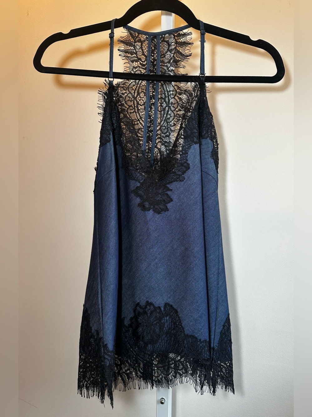 NWOT Gold Hawk Lace Trim Denim Camisole Top Blue Black Size Small